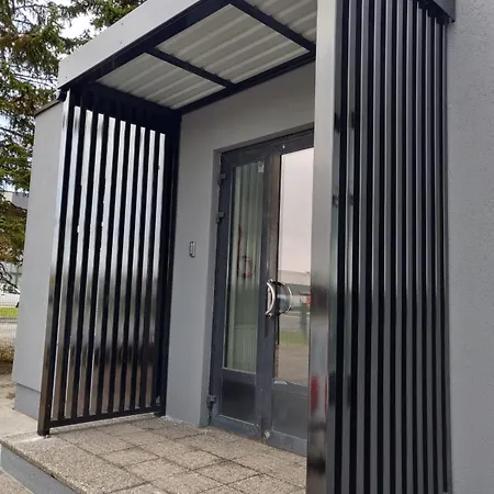 Koigi Mugavustega Soodne Stuudiokorter Appartement *